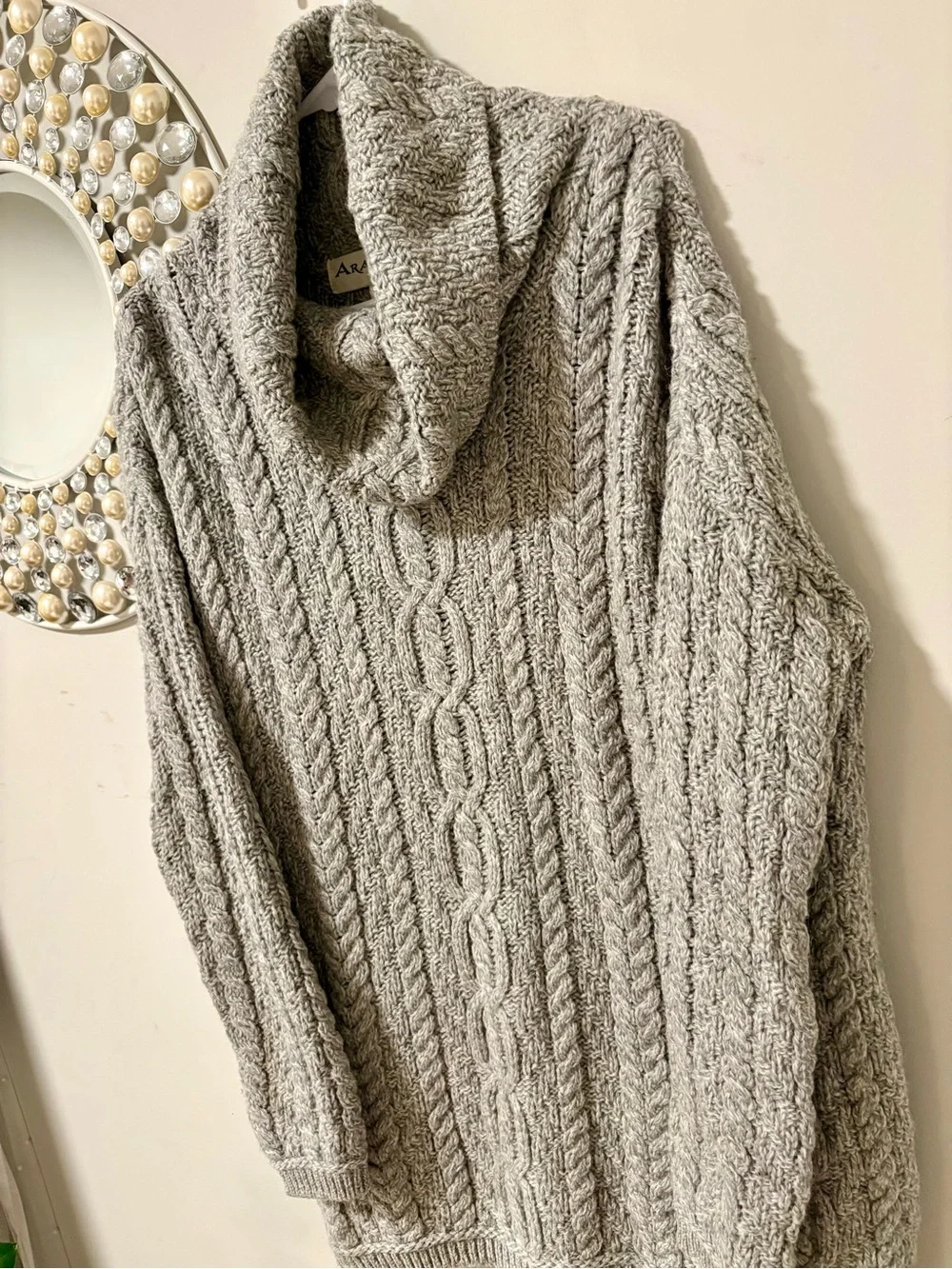 100 % Merino Wool Aran Craft Cable Knit Sweater-Cowl Neck / Size: M / Light Grey - Picture 1 of 5